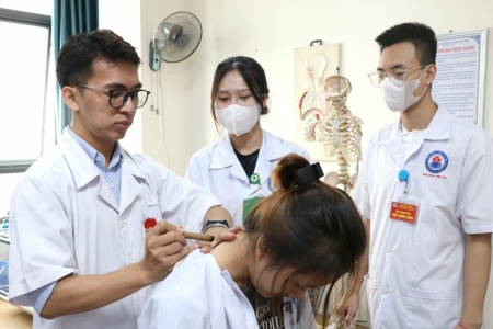 Tuyên Quang: Ban hành kế hoạch phát triển toàn diện ngành y học cổ truyền