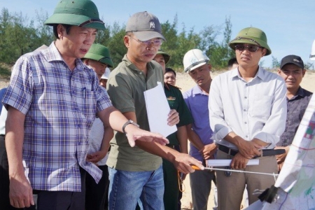Tập trung tháo gỡ điểm nghẽn, đẩy nhanh tiến độ các dự án đường ven biển phía Nam Quảng Trị