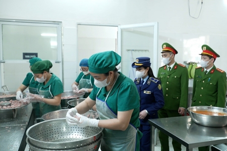Lạng Sơn tăng cường kiểm soát an toàn thực phẩm trong trường học