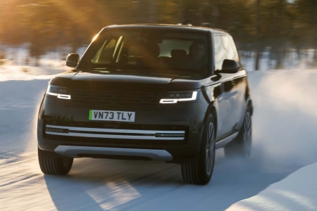 Range Rover thuần điện đầu tiên trình làng với công suất 542 mã lực