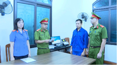 Hưng Yên: Khởi tố, bắt tạm giam 2 đối tượng mua bán trái phép hơn 18 tấn gỗ Sa mu dầu quý hiếm
