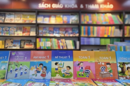 Bộ Giáo dục sẽ sửa đồng bộ chương trình, sách giáo khoa từ lớp 1 đến 12