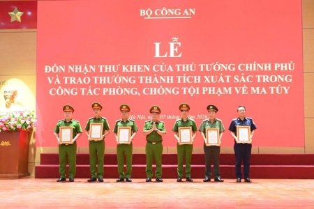 Công an tỉnh Hưng Yên nhận Thư khen của Thủ tướng sau chuyên án ma túy đặc biệt lớn