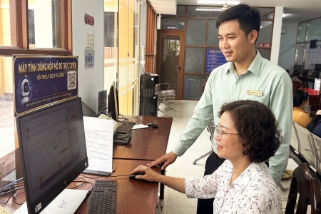Bắc Ninh tăng cường hỗ trợ người dân sử dụng dịch vụ công trực tuyến