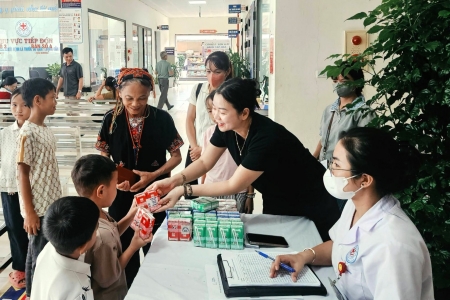 Lào Cai: Khám sàng lọc tim bẩm sinh, 17 trẻ có chỉ định can thiệp hoặc phẫu thuật