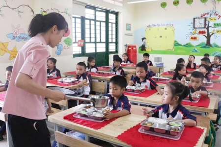 Lào Cai tăng cường bảo đảm an toàn, chất lượng bữa ăn học đường