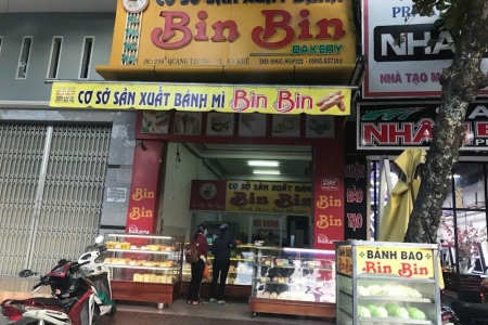 Cơ sở bánh mì Bin Bin bị phạt 100 triệu đồng sau vụ 254 người ngộ độc