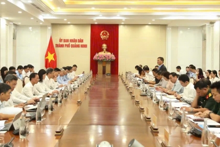 UBND thành phố Quảng Ninh làm việc với Tập đoàn Công nghiệp Than - Khoáng sản Việt Nam
