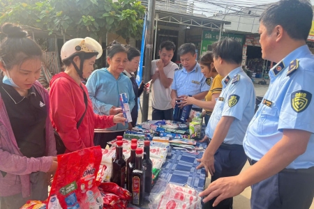 Đưa kỹ năng nhận biết hàng thật, hàng giả đến chợ vùng cao Mường Lai