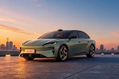 Hongqi Tiangong 07 ra mắt: Bản hai mô-tơ tăng tốc 0–100 km/h trong 3,5 giây