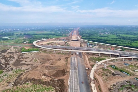 Cao tốc Biên Hòa - Vũng Tàu: Yêu cầu xử lý xói lở, hư hỏng rãnh thoát nước trước 28/9