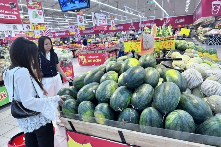 Sức mua nội địa chuyển động, dịch vụ trở thành động lực tăng trưởng