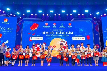 BSR thắp sáng ước mơ, mang Tết Trung thu trọn vẹn yêu thương đến với các em thiếu nhi có hoàn cảnh khó khăn
