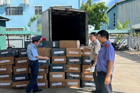Quảng Ninh: Tiêu hủy 39.980 bao thuốc lá ngoại nhập lậu