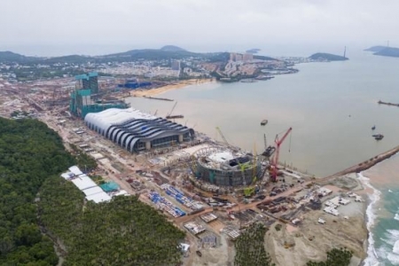 Chạy đua ngày đêm trên đại công trường 10 làn xe kết hợp tuyến LRT phục vụ APEC 2027