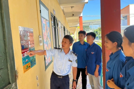 Đội QLTT số 4 Lào Cai: Tăng cường tuyên truyền phòng, chống thuốc lá điện tử trong học đường