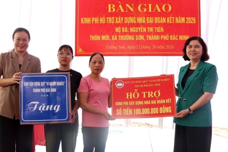 Bắc Ninh trao kinh phí hỗ trợ xây nhà Đại đoàn kết tại xã Trường Sơn