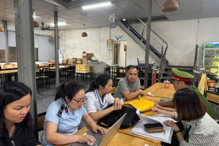 Hà Nội: Đội Quản lý thị trường số 10 kiểm tra 145 vụ liên quan tới kho hàng đông lạnh
