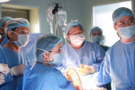 120 phút giành lại nhịp đập cho tim thai nhi 28 tuần tuổi