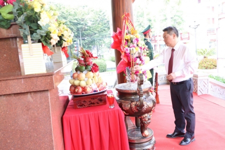 Lạng Sơn: Dâng hương tưởng niệm Chủ tịch Hồ Chí Minh trước thềm Đại hội TDTT lần thứ X