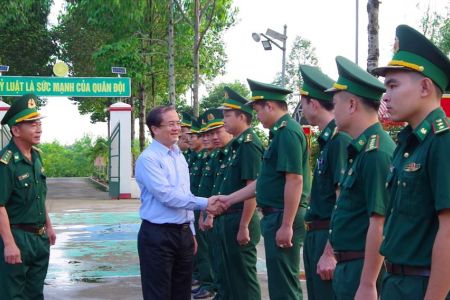 Thường trực HĐND tỉnh Tây Ninh khảo sát thực tế, thăm và làm việc tại 4 đồn Biên phòng