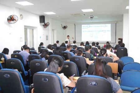 Đà Nẵng: Gần 100 học viên tham gia tập huấn ứng dụng AI trong khởi nghiệp