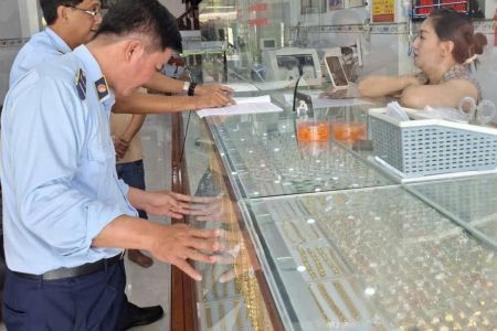 An Giang: Xử lý 25 vụ vi phạm về hàng giả, xâm phạm nhãn hiệu trong 10 tháng