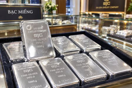 Giá bạc hôm nay 27/10: Biến động liên tục