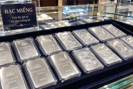 Giá bạc hôm nay 28/10: Chưa thể phục hồi