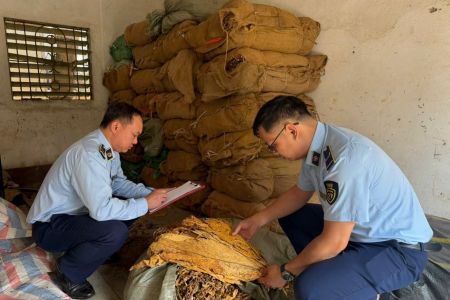 Quản lý thị trường Cao Bằng xử lý 32 vụ vi phạm thị trường trong tháng 10