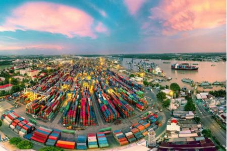 Xuất nhập khẩu Việt Nam cán mốc 1.000 tỷ USD sau 10 tháng