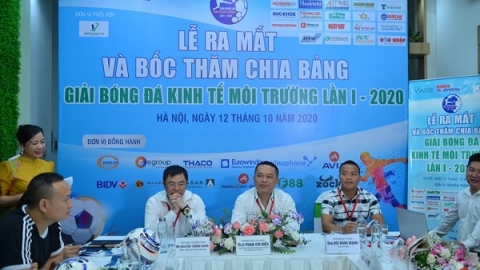 Gây quỹ ủng hộ đồng bào miền Trung tại Giải bóng đá Kinh tế Môi trường lần I-2020