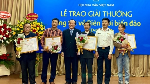 Tôn vinh và trao 44 giải văn học về biên giới, biển đảo đợt 1