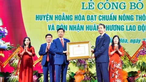 Thanh Hóa: Công bố huyện Hoằng Hóa đạt chuẩn nông thôn mới và đón nhận Huân chương Lao động Hạng Ba