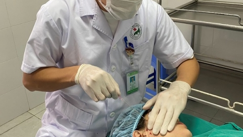 Cuối năm chị em đổ xô đi trẻ hoá da mặt để đón Tết