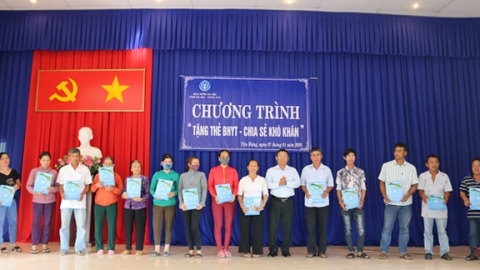 BHXH Bà Rịa – Vũng Tàu: “Tặng thẻ BHYT, chia sẻ khó khăn”