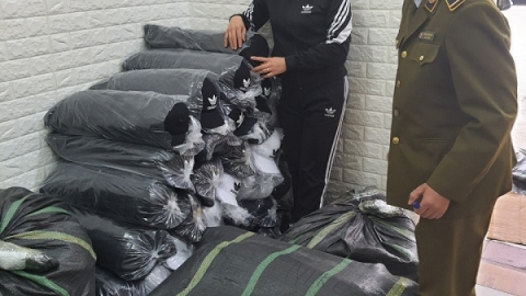 Phát hiện xưởng sản xuất hơn 2.200 mũ lưỡi chai nhãn hiệu Adidas, Nike có dấu hiệu giả mạo tại Hải Dương