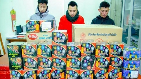 Nghệ An: Bắt giữ đối tượng vận chuyển hơn 1,5 tạ pháo nổ