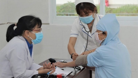Bình Dương: Huyện Bàu Bàng tổ chức khám, phát thuốc miễn phí cho 350 người dân