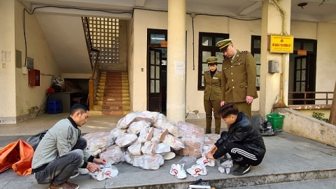 Hà Giang: Tiêu hủy hơn 200 đôi giày thời trang là hàng hóa giả mạo nhãn hiệu nổi tiếng