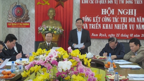 Cục Quản lý thị trường Nam Định: Nhận Cờ thi đua và suy tôn là đơn vị dẫn đầu Khối thi đua