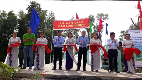 Mcredit xây cầu tặng người dân Cà Mau nhân dịp năm mới 2021