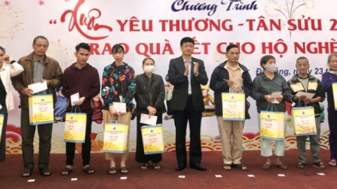 Đà Nẵng: Tặng 10.672 suất quà cho hộ nghèo nhân dịp Tết Tân Sửu 2021