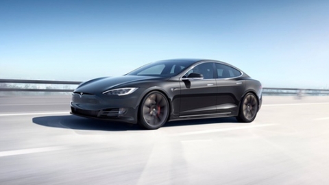 Tesla triệu hồi gần 135.000 ô tô để khắc phục lỗi bộ nhớ máy tính