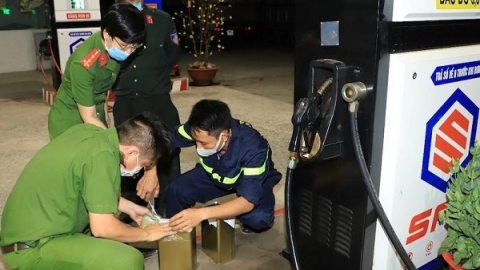 Bắt thêm 8 đối tượng trong đường dây buôn lậu 2,7 triệu lít xăng giả