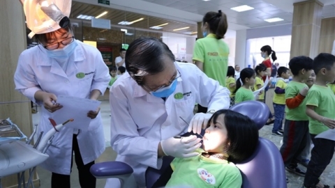 Trường Đại học Kinh doanh và Công nghệ Hà Nội tư vấn miễn phí bệnh răng miệng