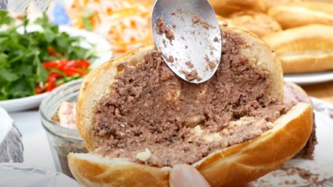 Lấy 16 mẫu chả và pate chay để làm rõ nguyên nhân vụ ngộ độc botulinum