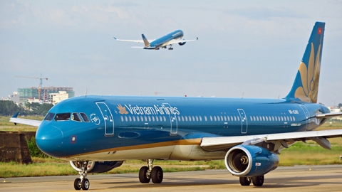Lợi nhuận âm, cổ phiếu của Vietnam Airlines bị đưa vào diện cảnh báo