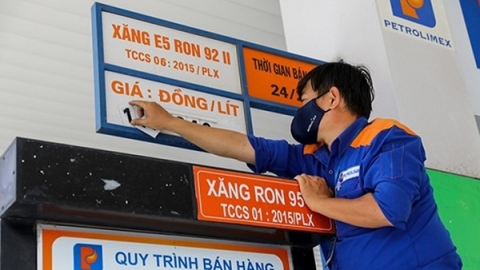 Ngày mai (12/4), giá xăng trong nước có thể giảm?