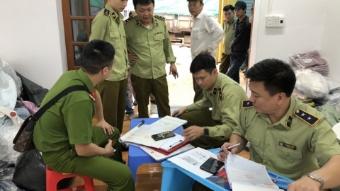 Thái Nguyên: Thu giữ hàng chục nghìn áo len không rõ nguồn gốc